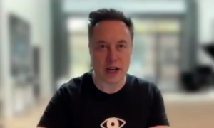 “连线”伦敦右翼集会，马斯克放言“要么反击、要么死亡”，鼓动“解散英国议会，重新大选”