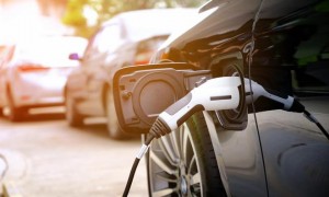 一地推新能源车险破局方案，降费扩面寻行业拐点