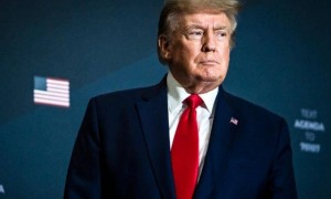 和平协议只差临门一脚，普京批准国家战略，俄军突然大举进攻，围歼亚速营！