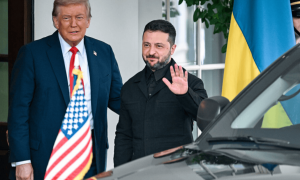 痛失心腹后，既不想和普京谈判，也不想得罪特朗普，泽连斯基冒险行动