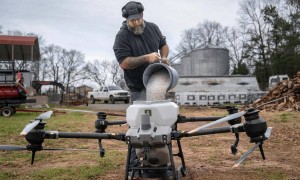 美国打压大疆8年未果，这次又使出阴招