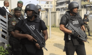 美军突然发起斩首，多枚巡航导弹发射，巴西等多国发出美方出手警告