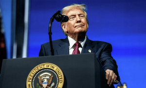 美军突然大规模撤军！航母、导弹驱逐舰都跑了