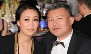 那英老公否认带美女回家：对方住隔壁小区，就载了对方一程