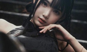 林俊杰女友七七是啥来头？富二代屈尊当创意总监，长相萝莉身材好