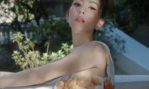 38岁方媛孕晚期体重不到100斤 后背看起来毫无孕相