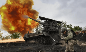 刚拿下马杜罗，特朗普一脚踹向普京，关键时刻变脸，打乱了俄乌局势