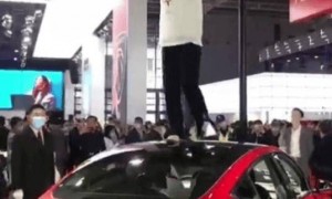 特斯拉“车顶维权”车主回应被限高：名誉权案件已向法院申请再审