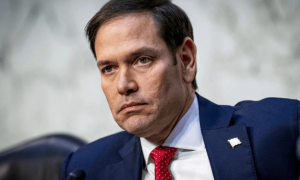 别再只盯着俄乌了！中美交锋掀起滔天巨浪，历史的分水岭已出现