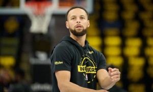 原创 
            库里反复休战勇士受折磨 引力渐弱他还是靠谱领袖吗？