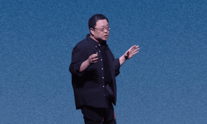 罗永浩深夜回应“科技春晚”迟到40分钟：现在体力不太行，吃了十几年的药物也不太管用，如果ADHD换药失败或不能改善体能，以后不再举办