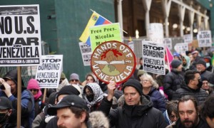 36年前同一天美国曾抓走巴拿马政府首脑并长期监禁，专家：美无权逮捕审判他国领导人，完全无视国际共识