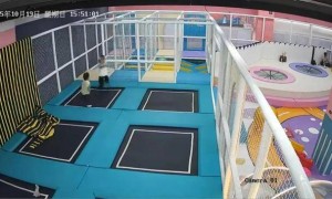 4岁男童喝珍珠奶茶后蹦床窒息身亡，家属质疑奶茶店未张贴明显告示