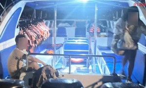 中国8岁男童在泰国皮皮岛溺亡，疑似未穿救生衣下水，父亲就坐在岸边