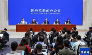 财政部部长蓝佛安：今年将安排1000亿元发放育儿补贴